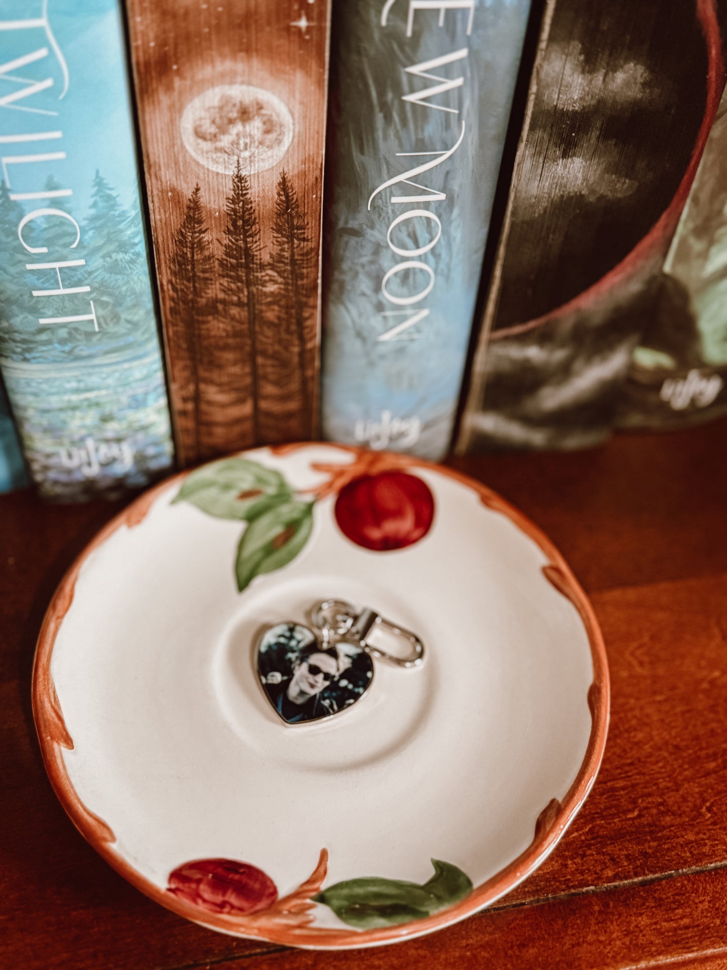 Apple trinket plate with Heart picture Frame