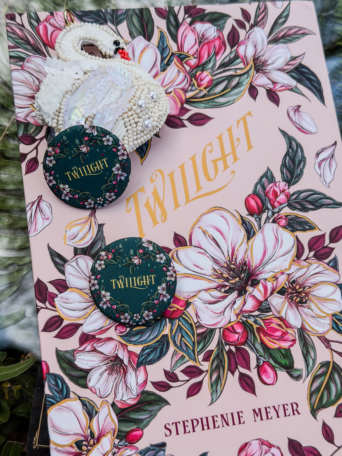 Twilight buttons set of (2)